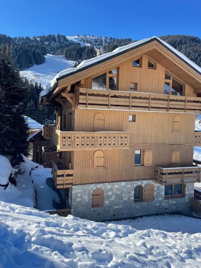 Meribel Centre La Chaudanne - Chalet Épervière - 3 bedrooms ski in&out apartment - 1 minute to main ski lifts, 5 minutes walk to center of Méribel Esterno foto