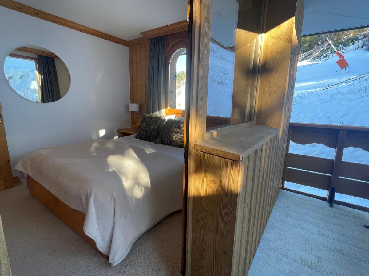 Meribel Centre La Chaudanne - Chalet Épervière - 3 bedrooms ski in&out apartment - 1 minute to main ski lifts, 5 minutes walk to center of Méribel Esterno foto