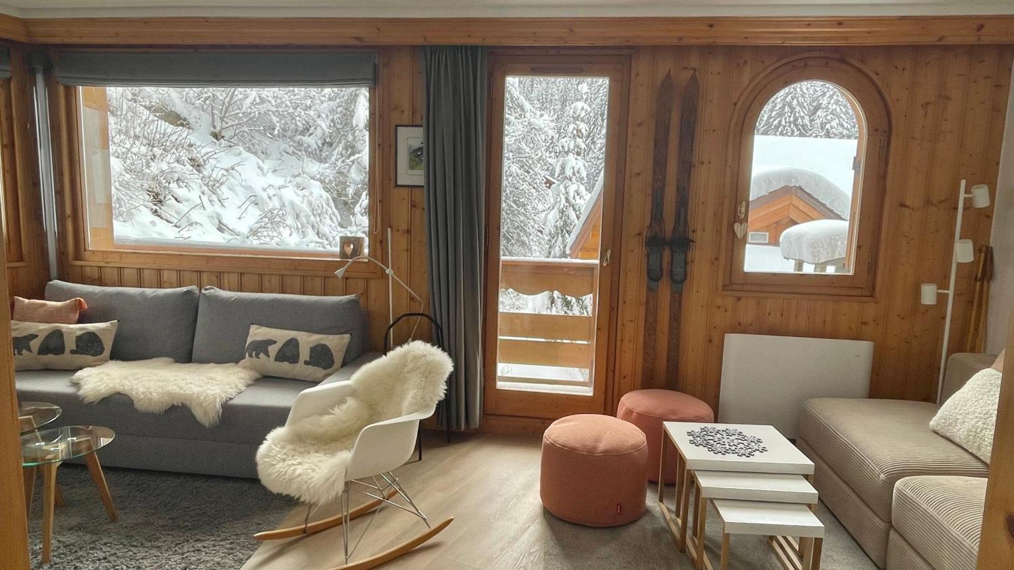 Meribel Centre La Chaudanne - Chalet Épervière - 3 bedrooms ski in&out apartment - 1 minute to main ski lifts, 5 minutes walk to center of Méribel Esterno foto
