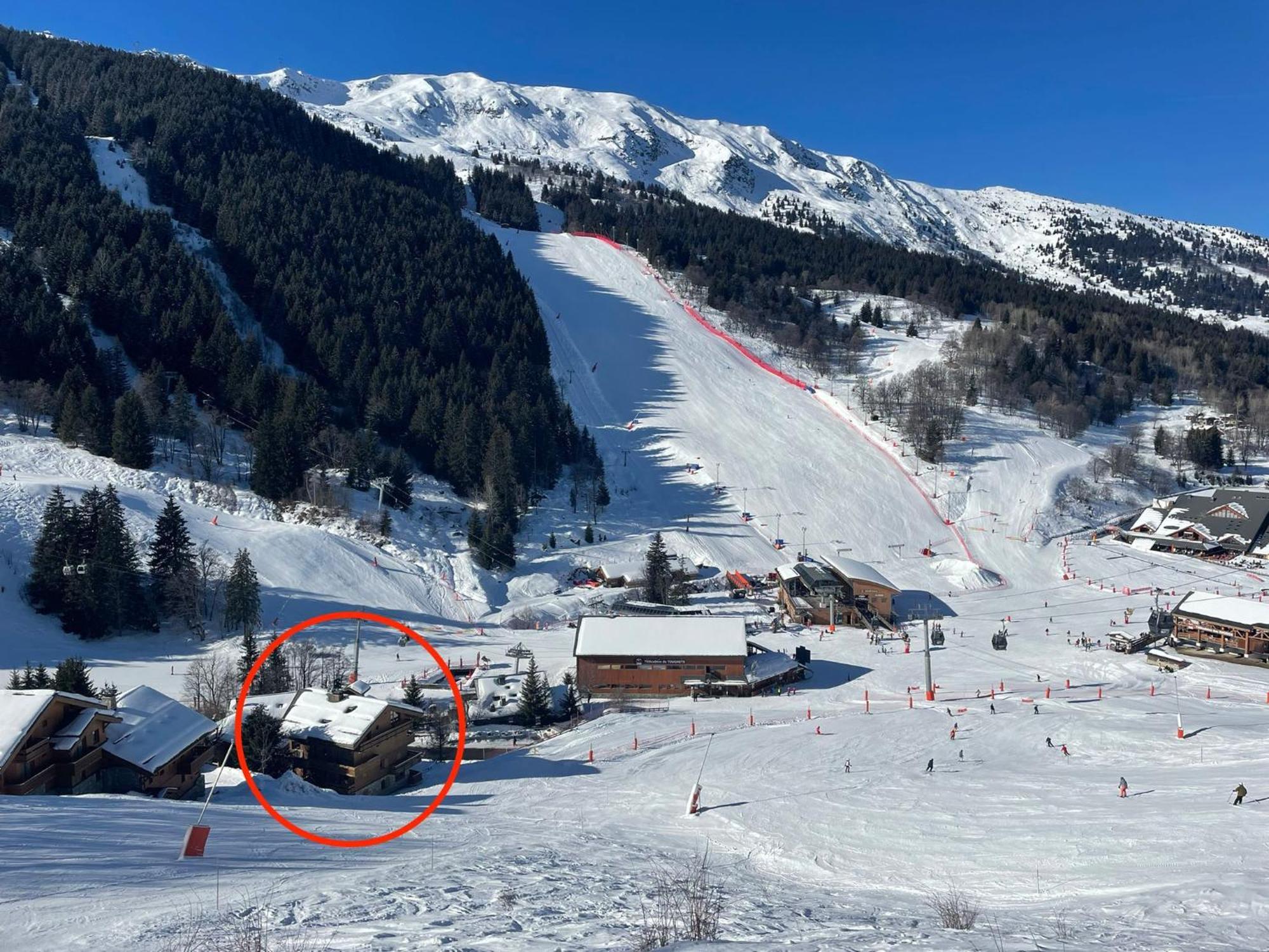 Meribel Centre La Chaudanne - Chalet Épervière - 3 bedrooms ski in&out apartment - 1 minute to main ski lifts, 5 minutes walk to center of Méribel Esterno foto